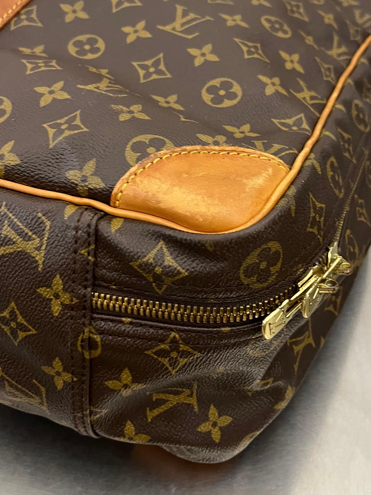 Louis Vuitton Sirius 50