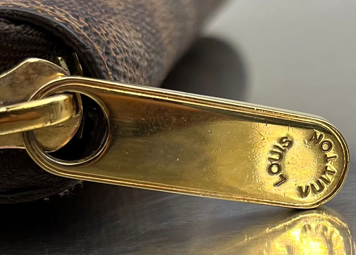 Louis Vuitton Zippy Damier