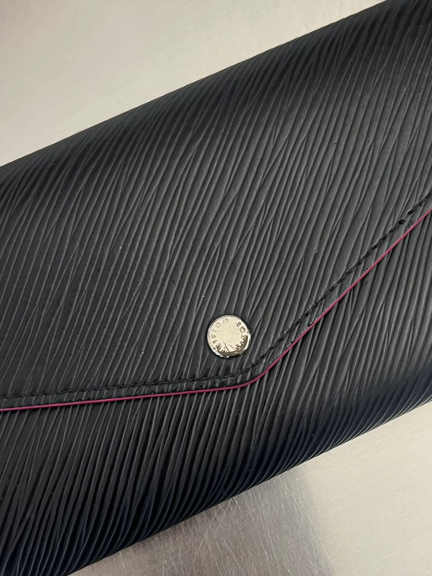 Louis Vuitton Sarah Geldbörse