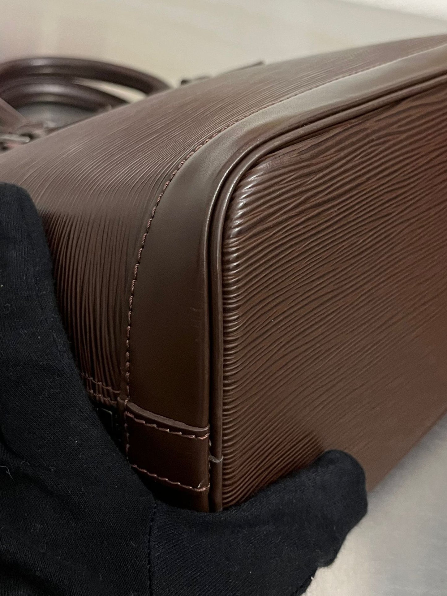 Louis Vuitton Alma PM Epi