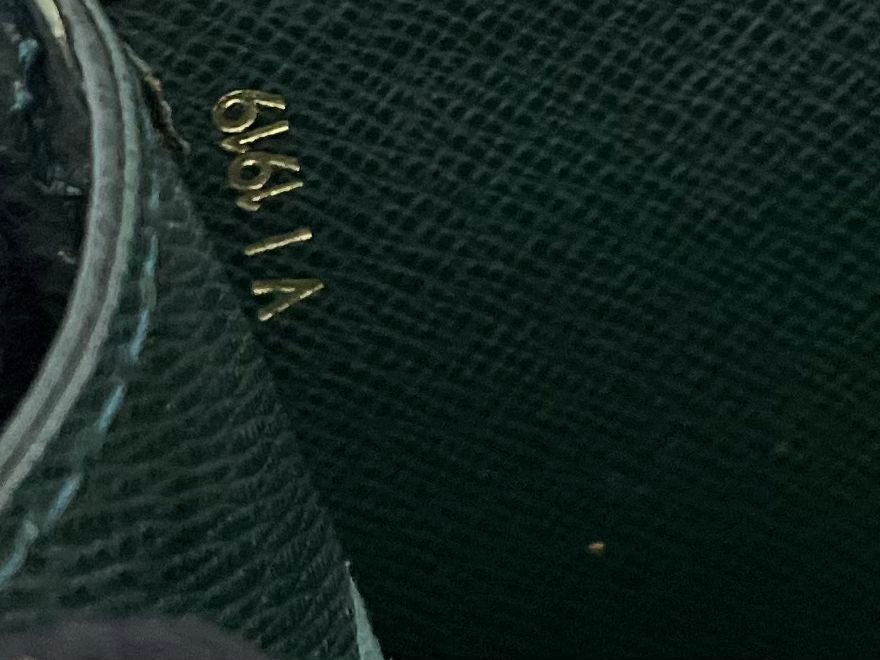Louis Vuitton Serviette Kourad
