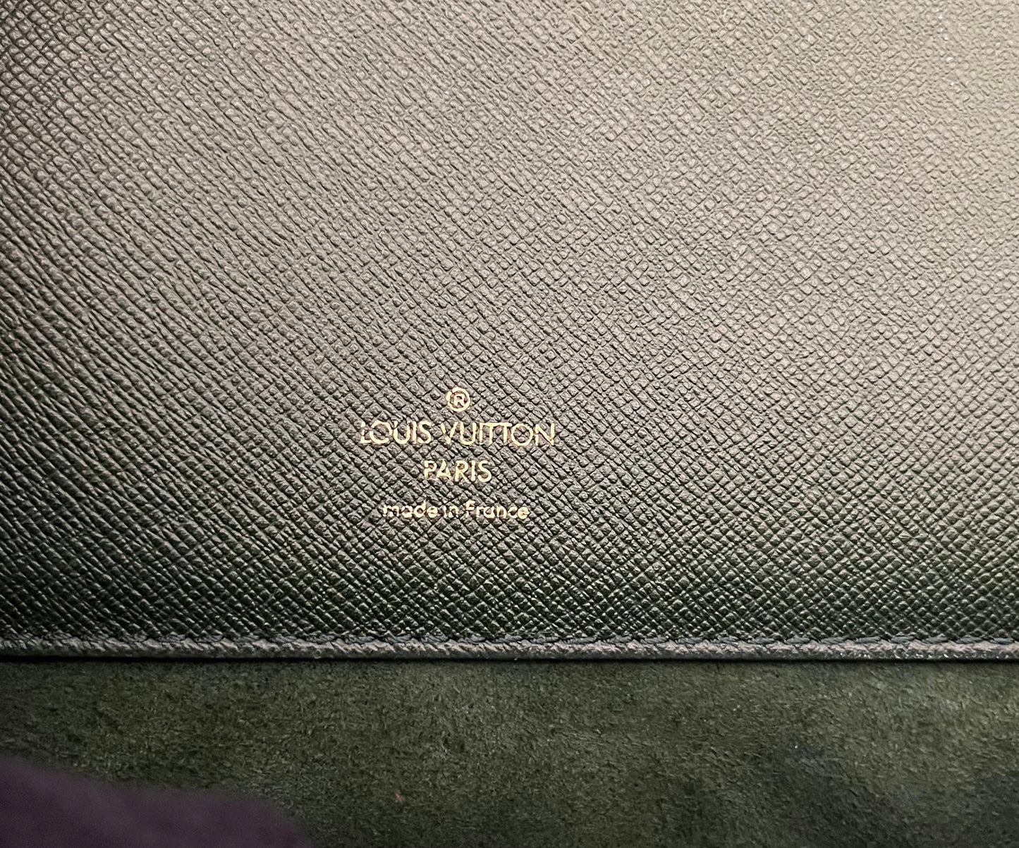 Louis Vuitton Serviette Kourad