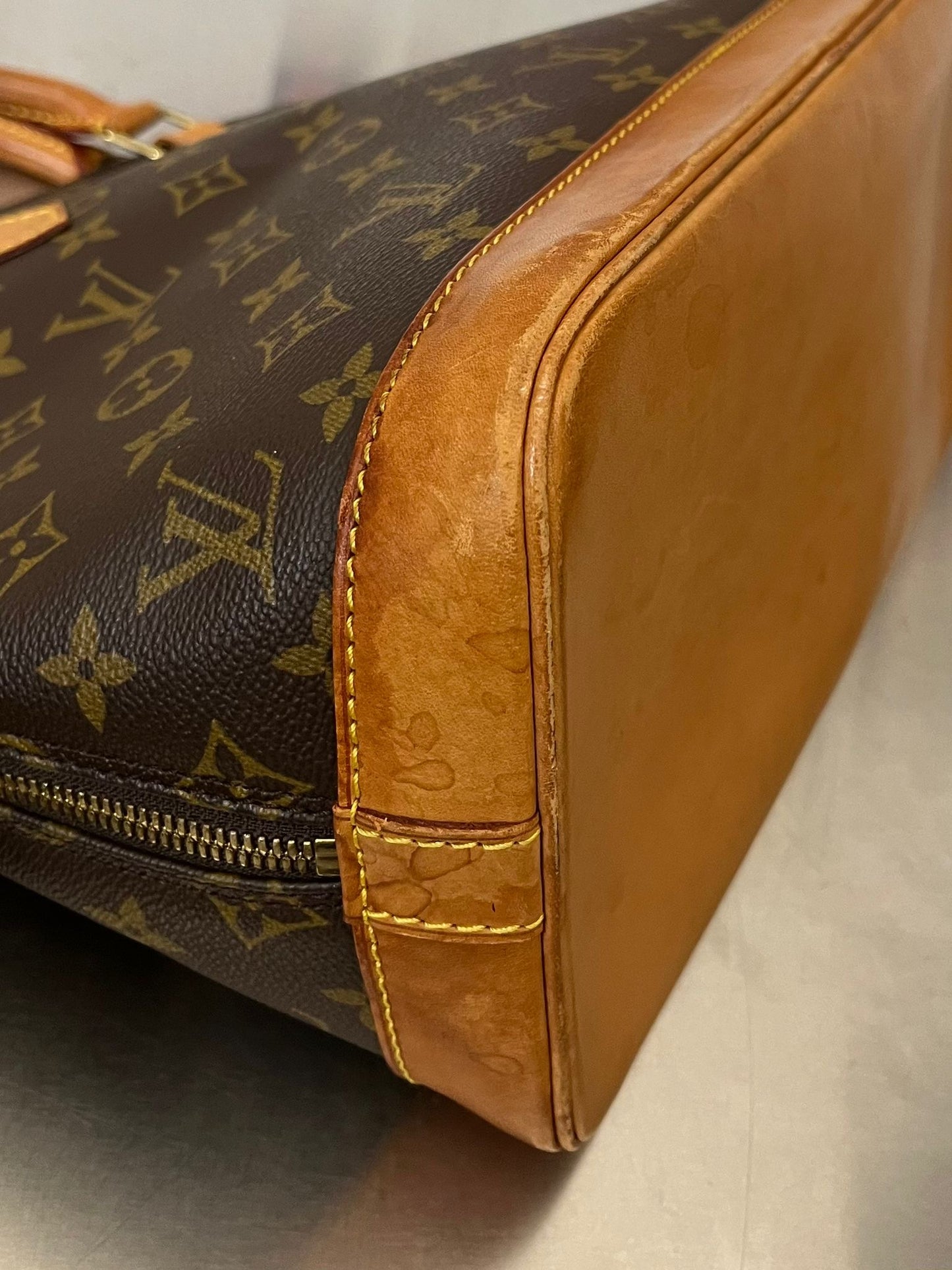 Louis Vuitton Alma PM