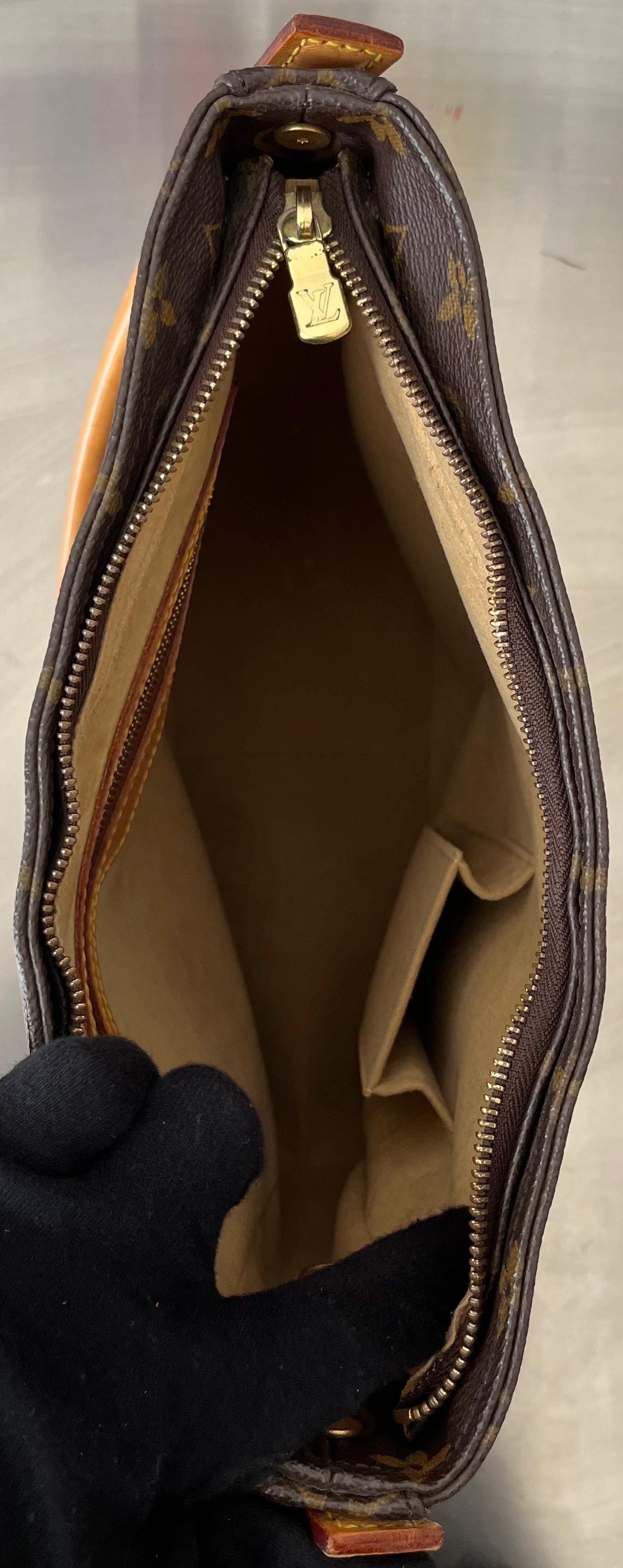 Louis Vuitton Looping GM