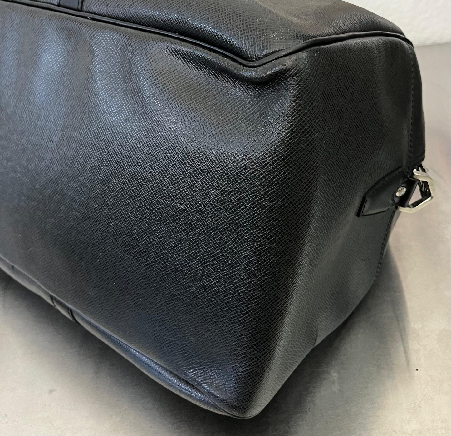 Louis Vuitton Kendall PM Taiga