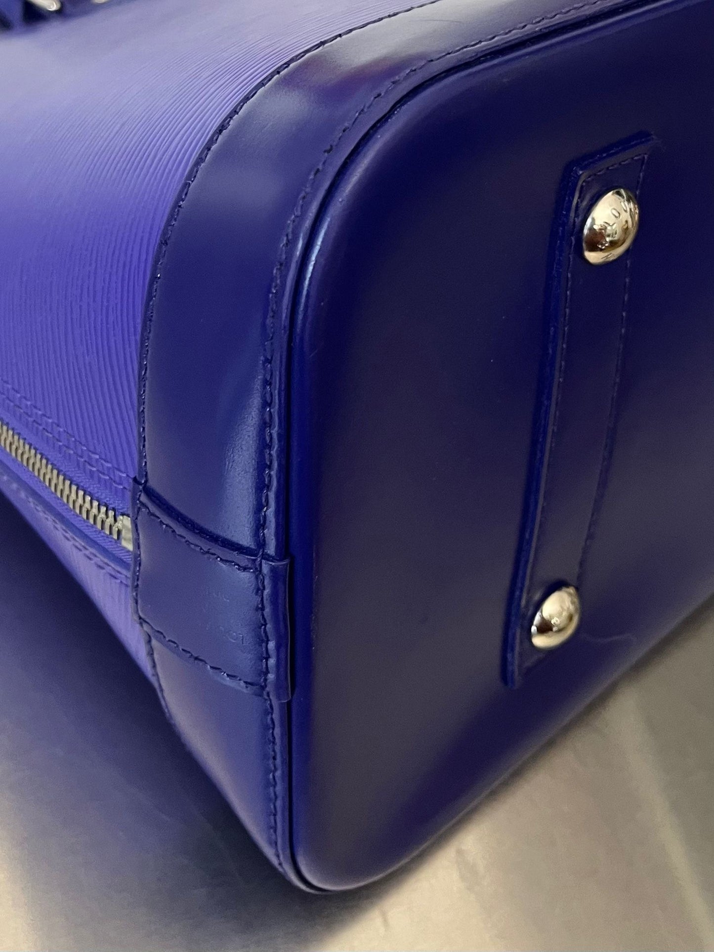 Louis Vuitton Alma GM Epi