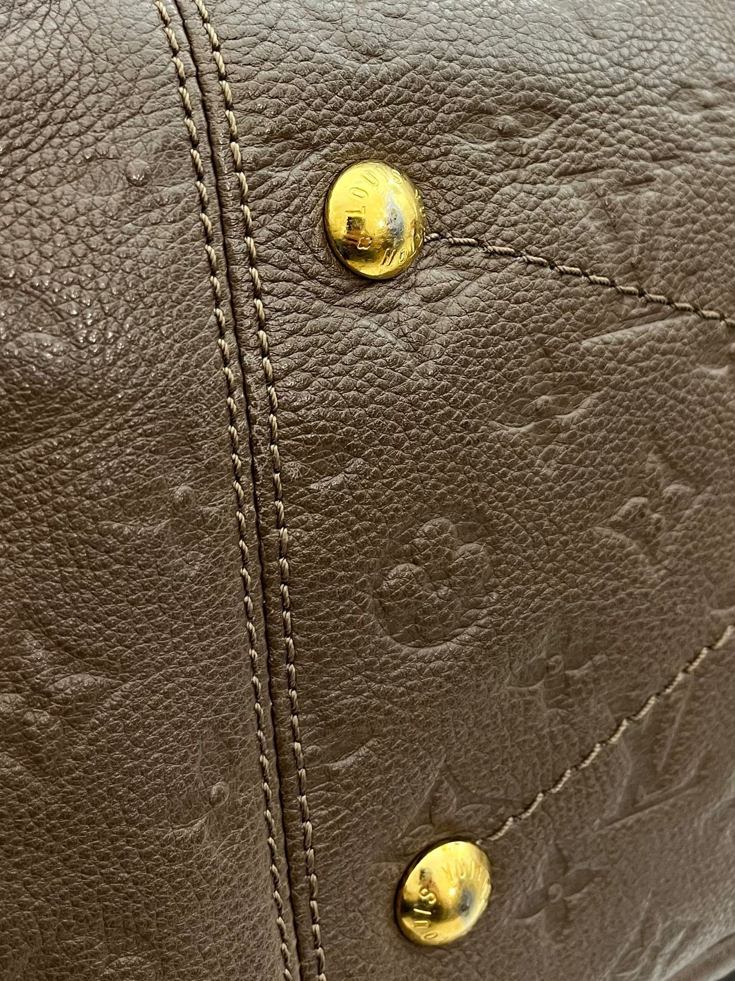 Louis Vuitton Artsy MM