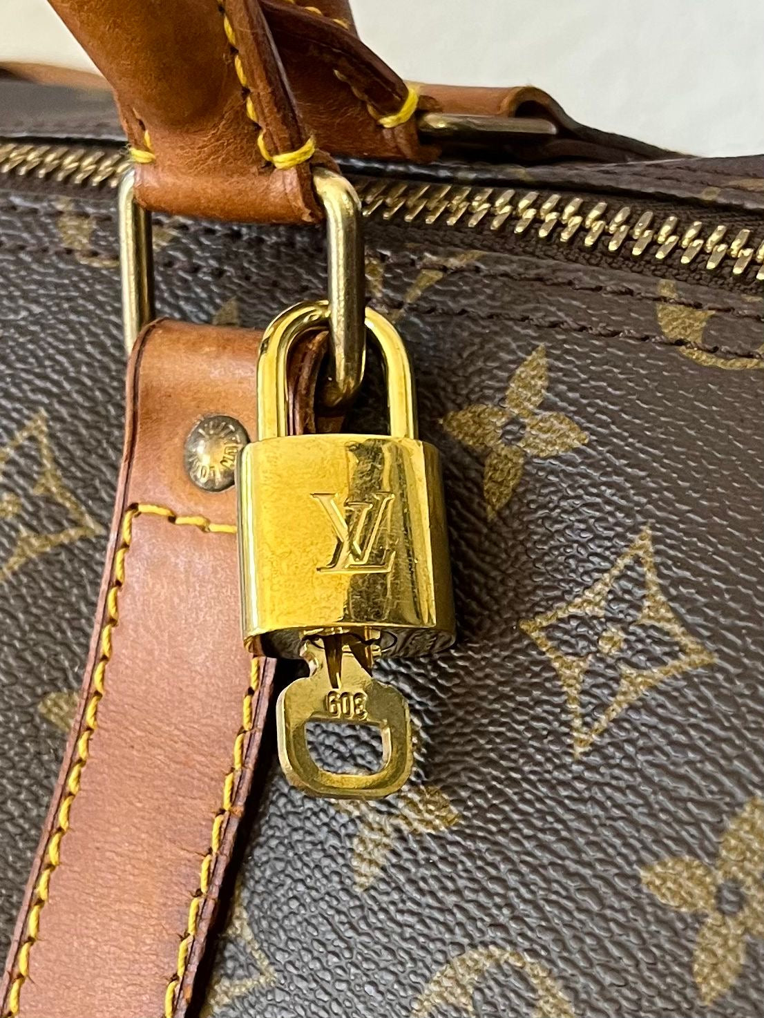Louis Vuitton Keepall 55 Bandouliere