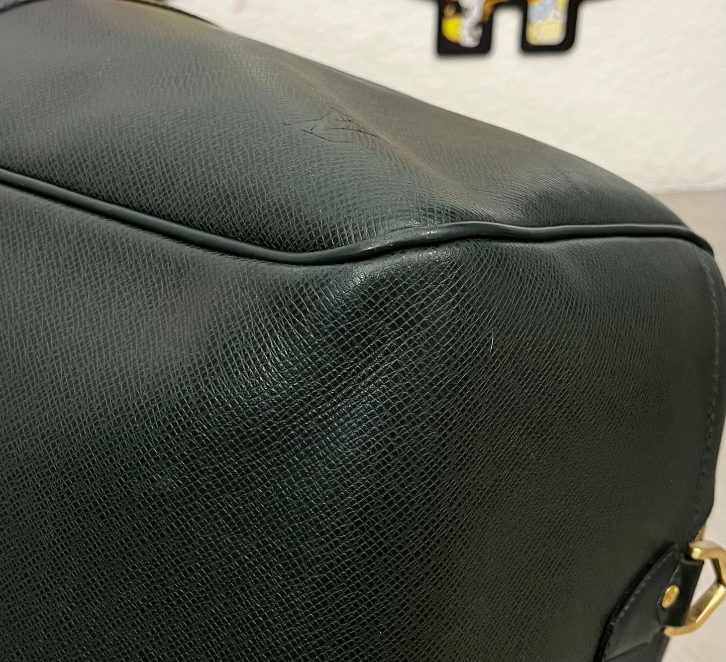Louis Vuitton Kendall GM Taiga Leder