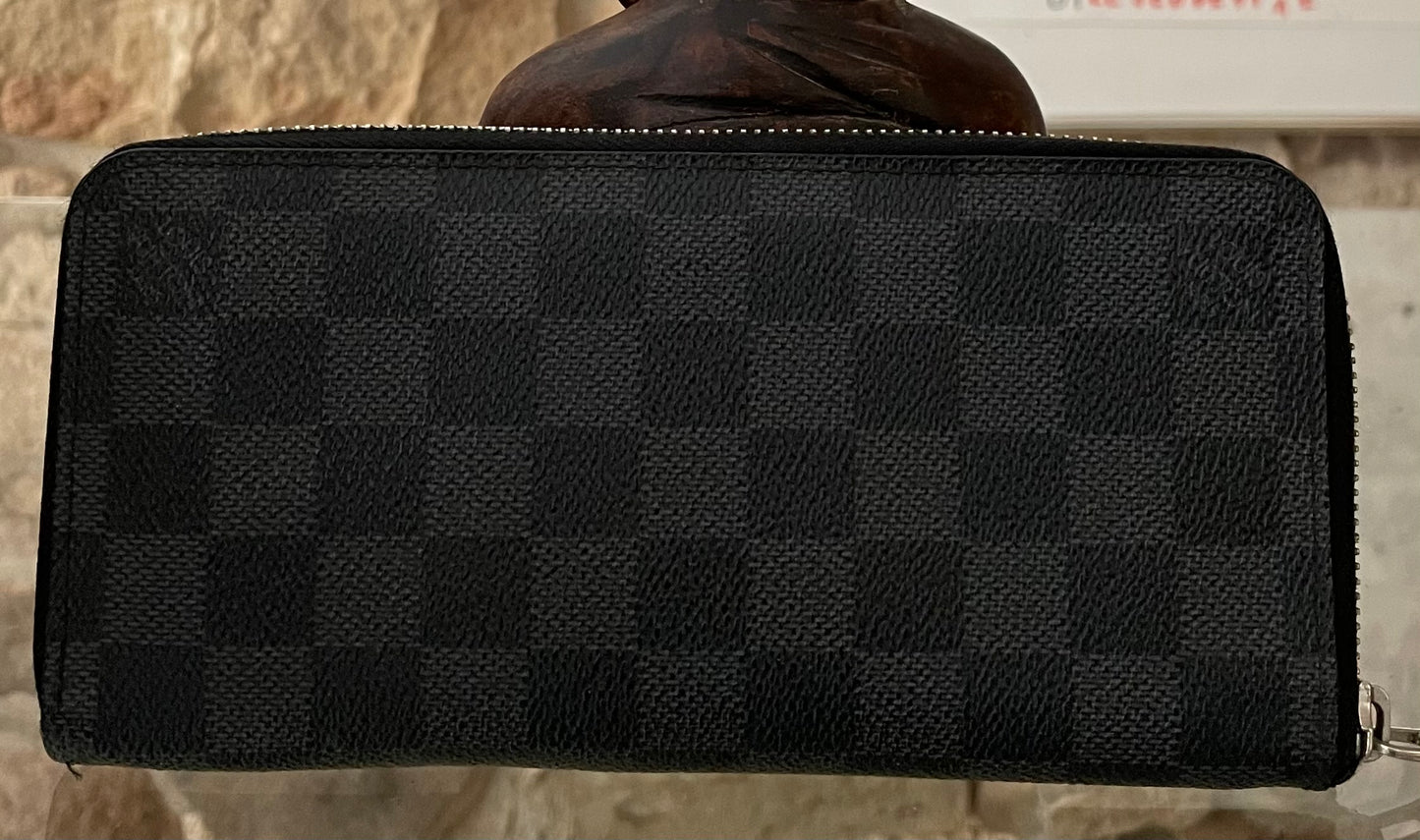 Louis Vuitton Zippy Vertical Geldbörse