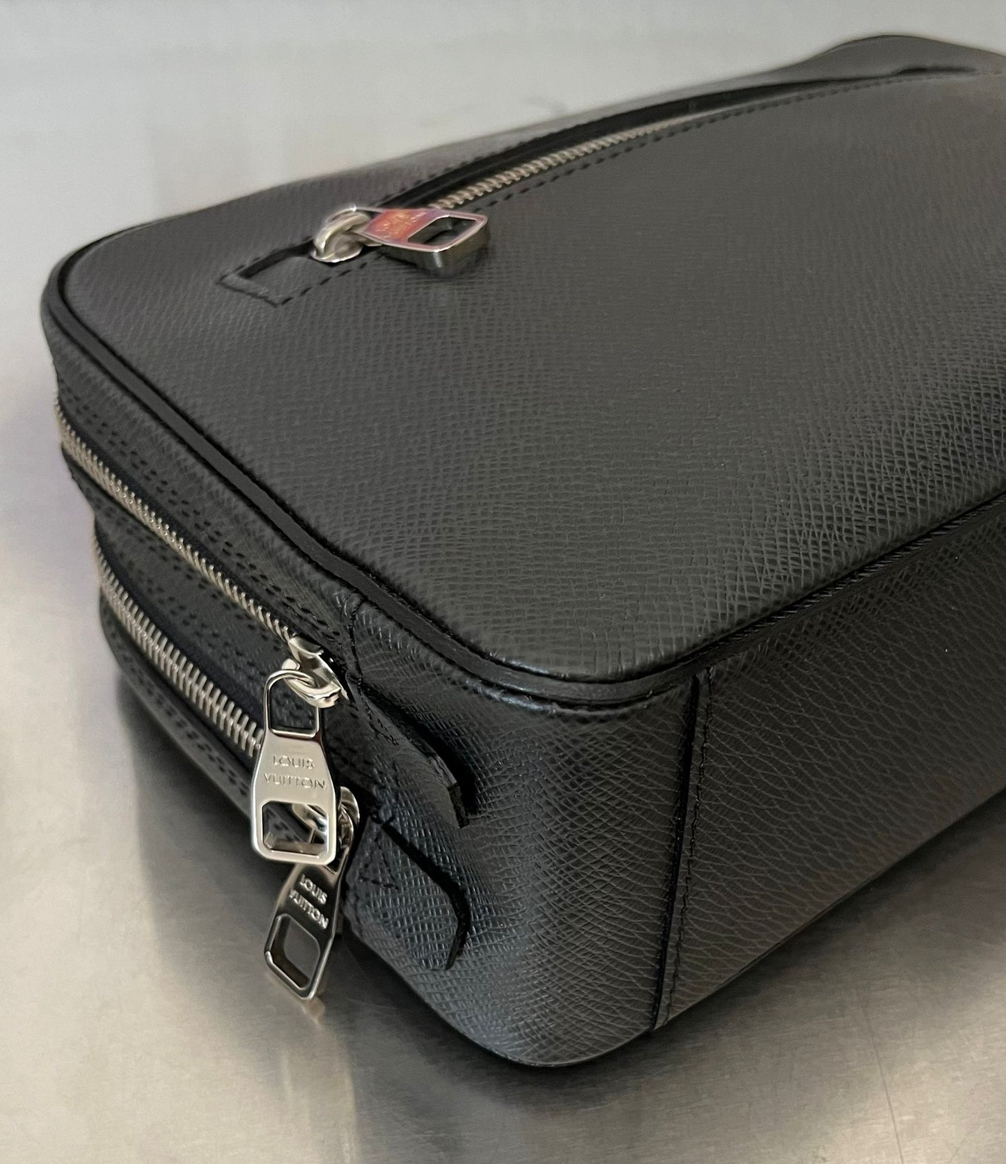 Louis Vuitton Neo Pavel Taiga