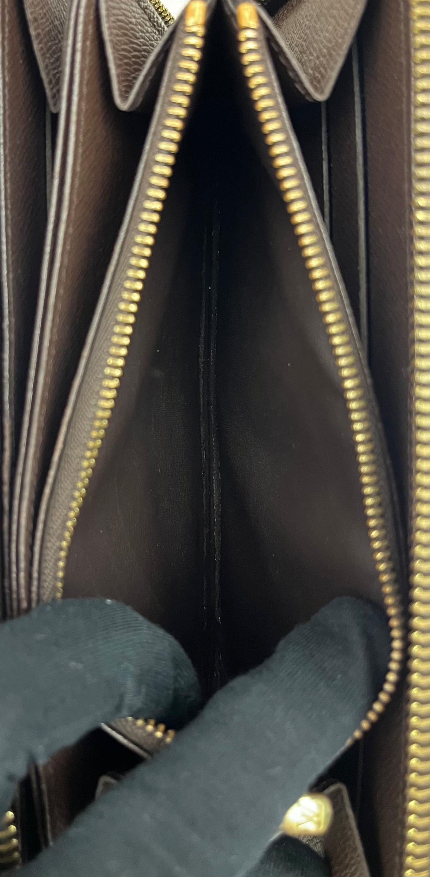 Louis Vuitton Zippy Damier