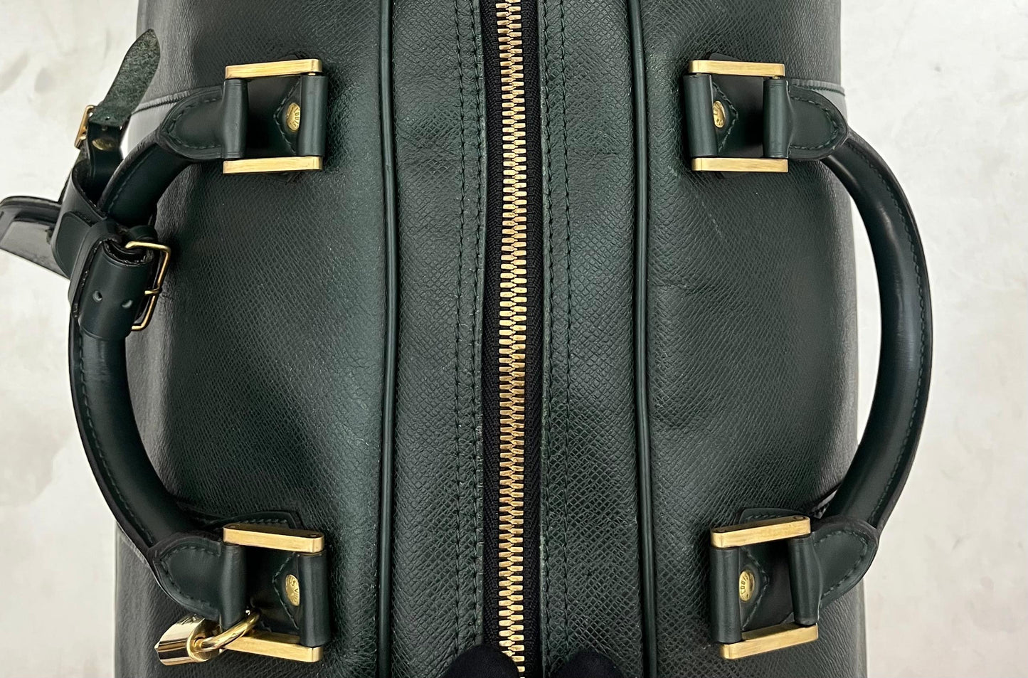 Louis Vuitton Kendall GM Taiga