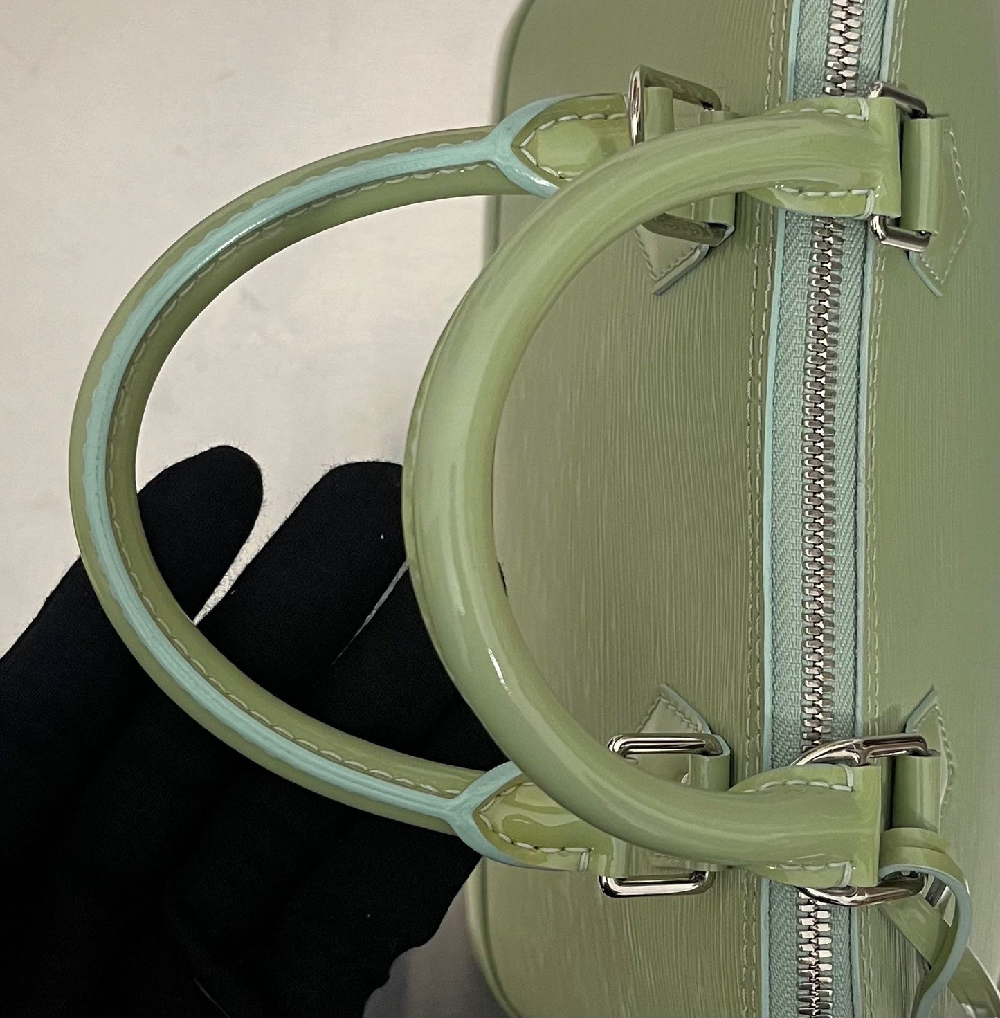 Louis Vuitton Alma PM Epi Electric