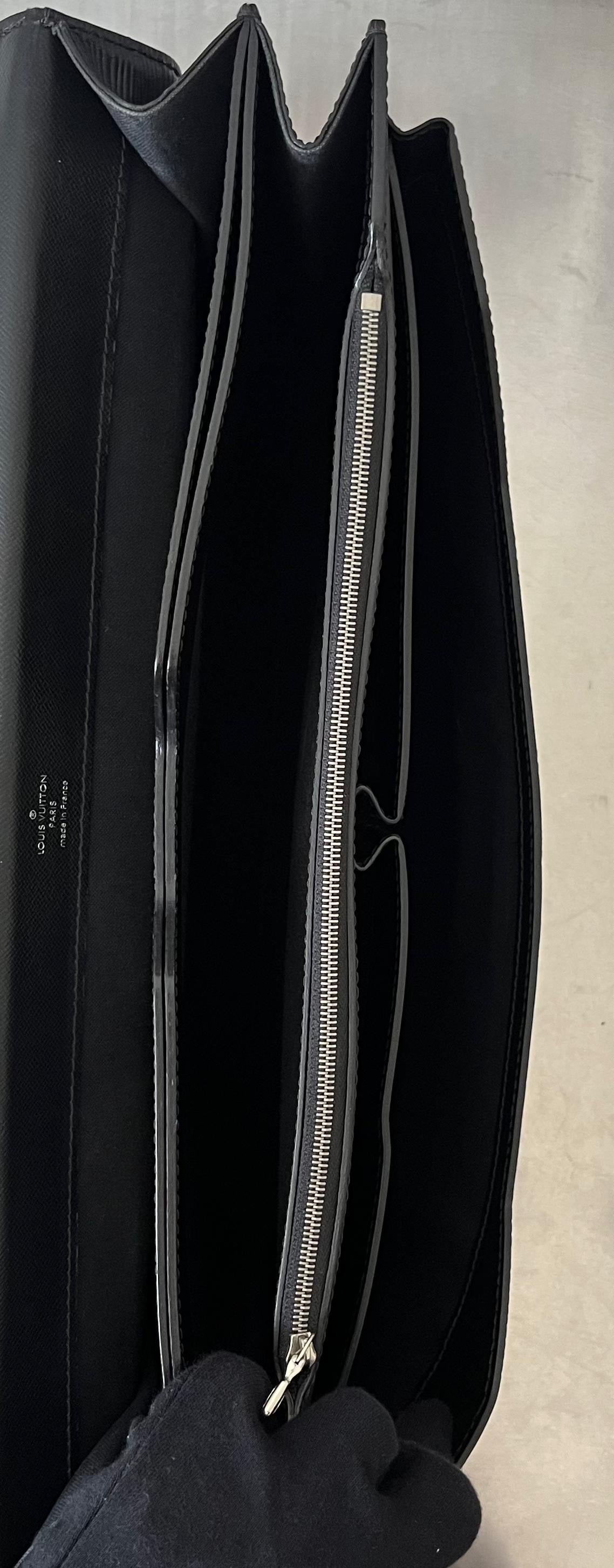 Louis Vuitton Robusto 2 Epi