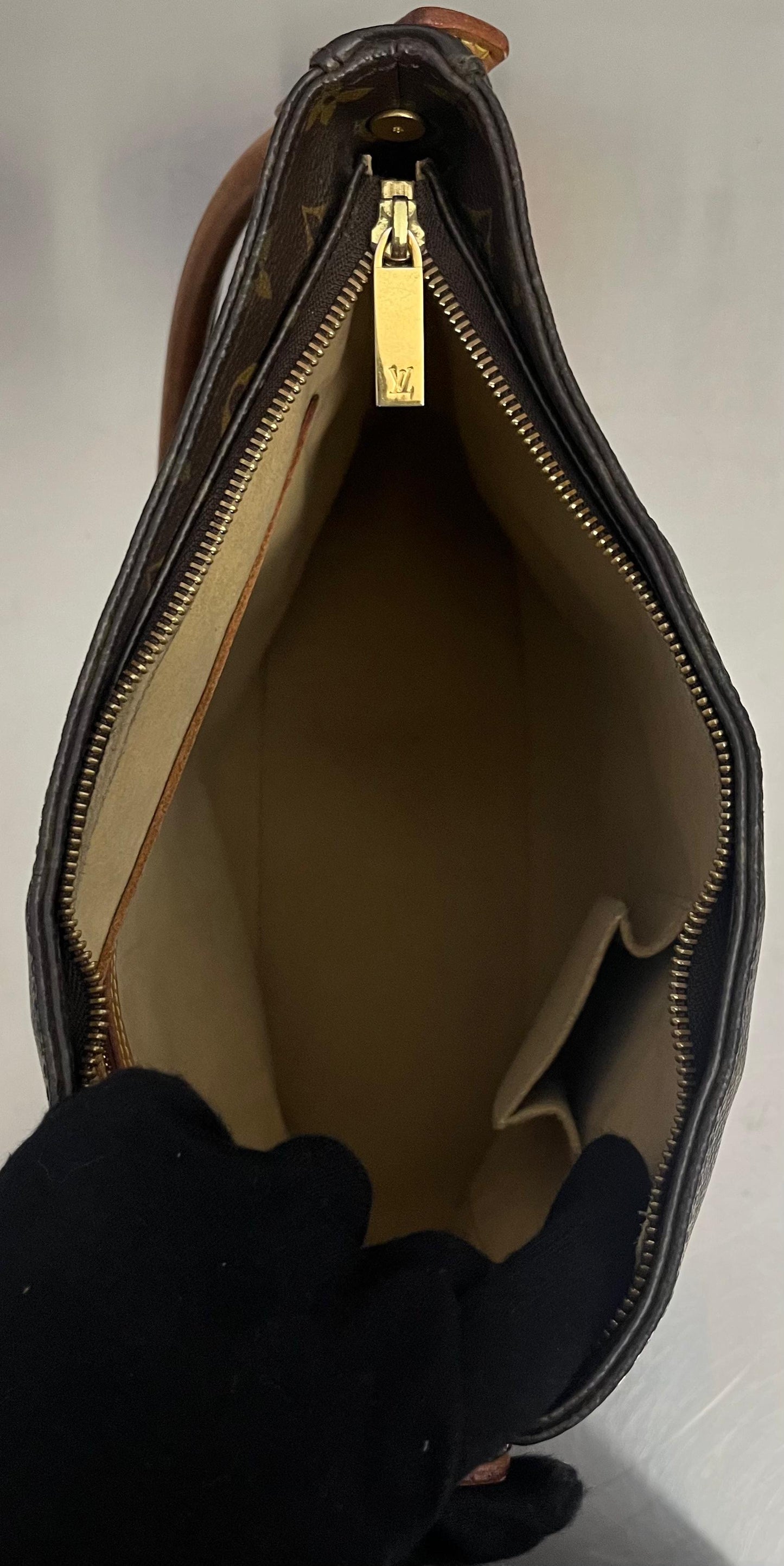 Louis Vuitton Looping GM