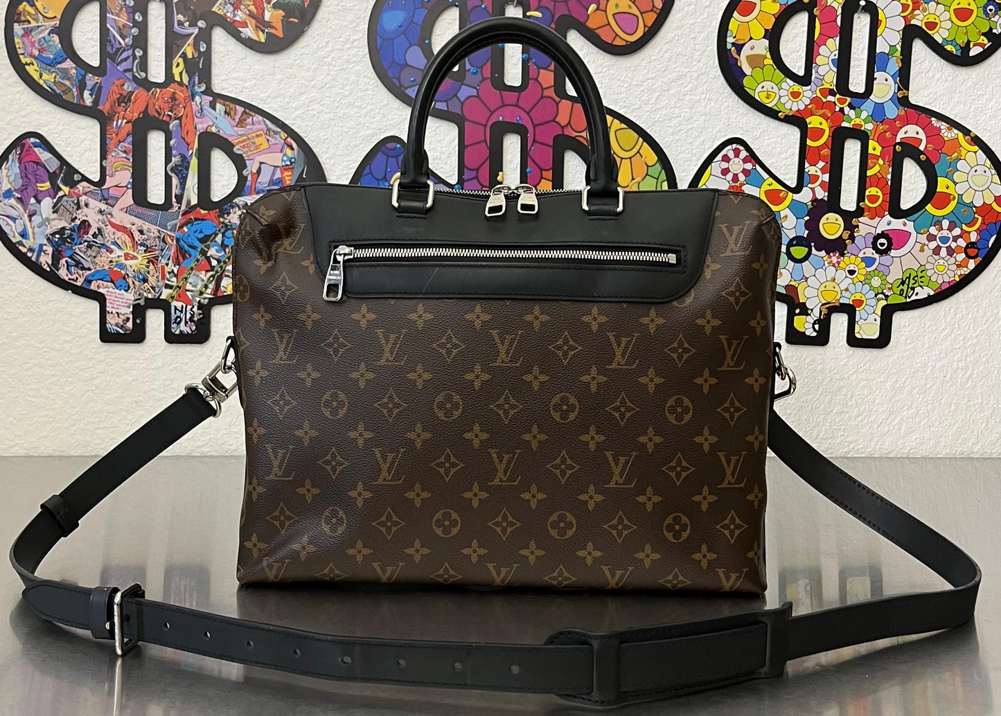 Louis Vuitton Porte Documents Jour Macassar