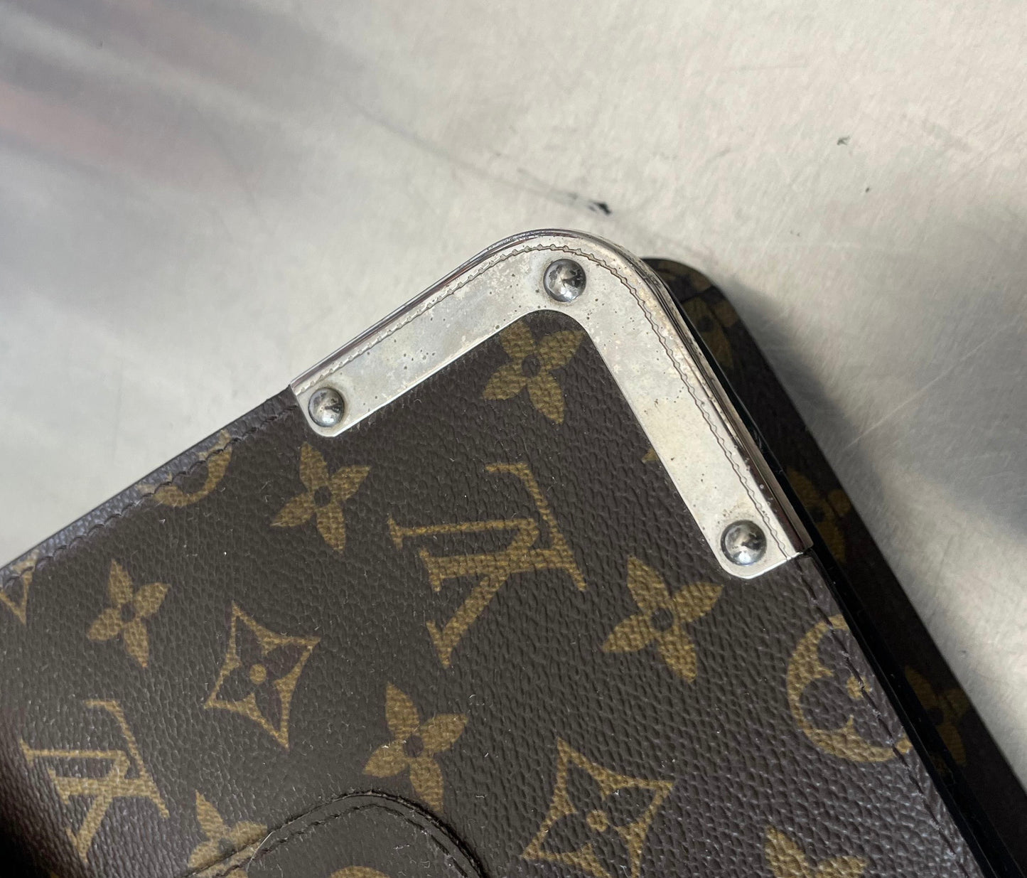 Louis Vuitton Larry Monogram Makassar