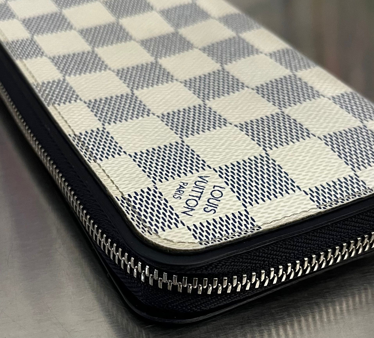 Louis Vuitton Zippy Vertical Damier Azur