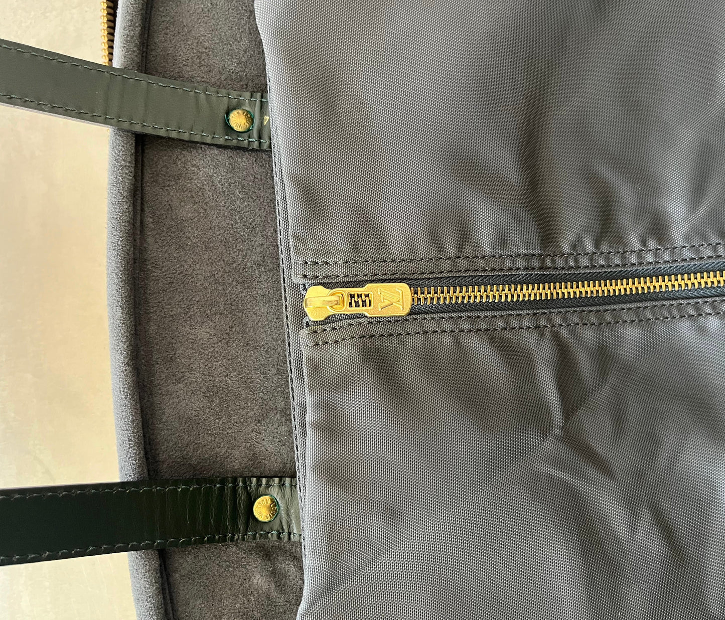 Louis Vuitton Helanga Taiga