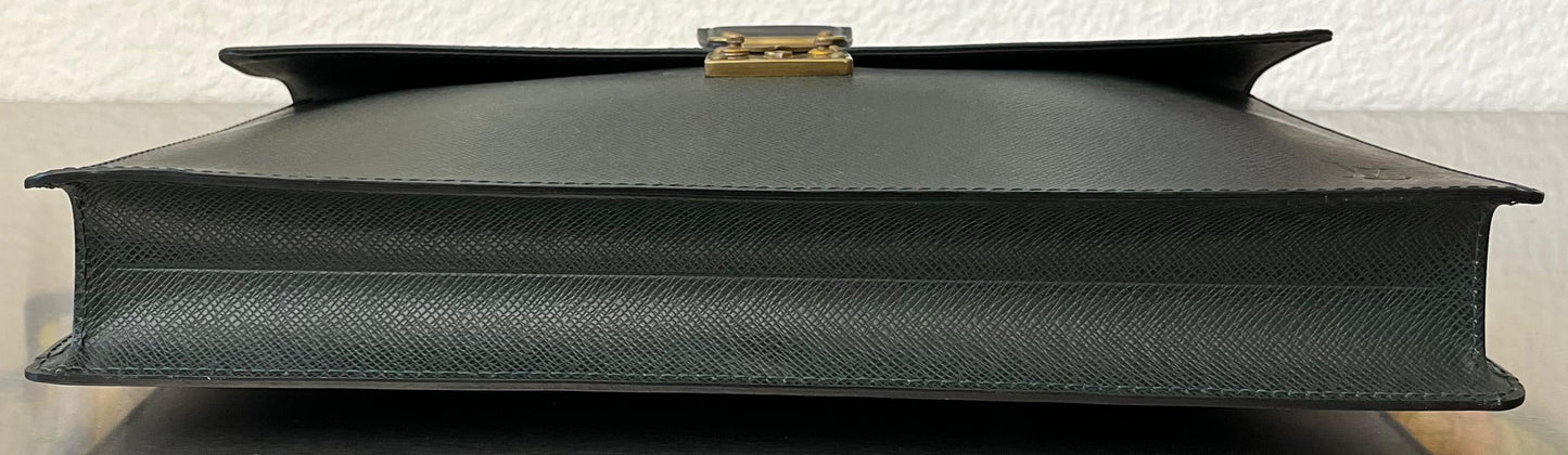 Louis Vuitton Serviette Kourad