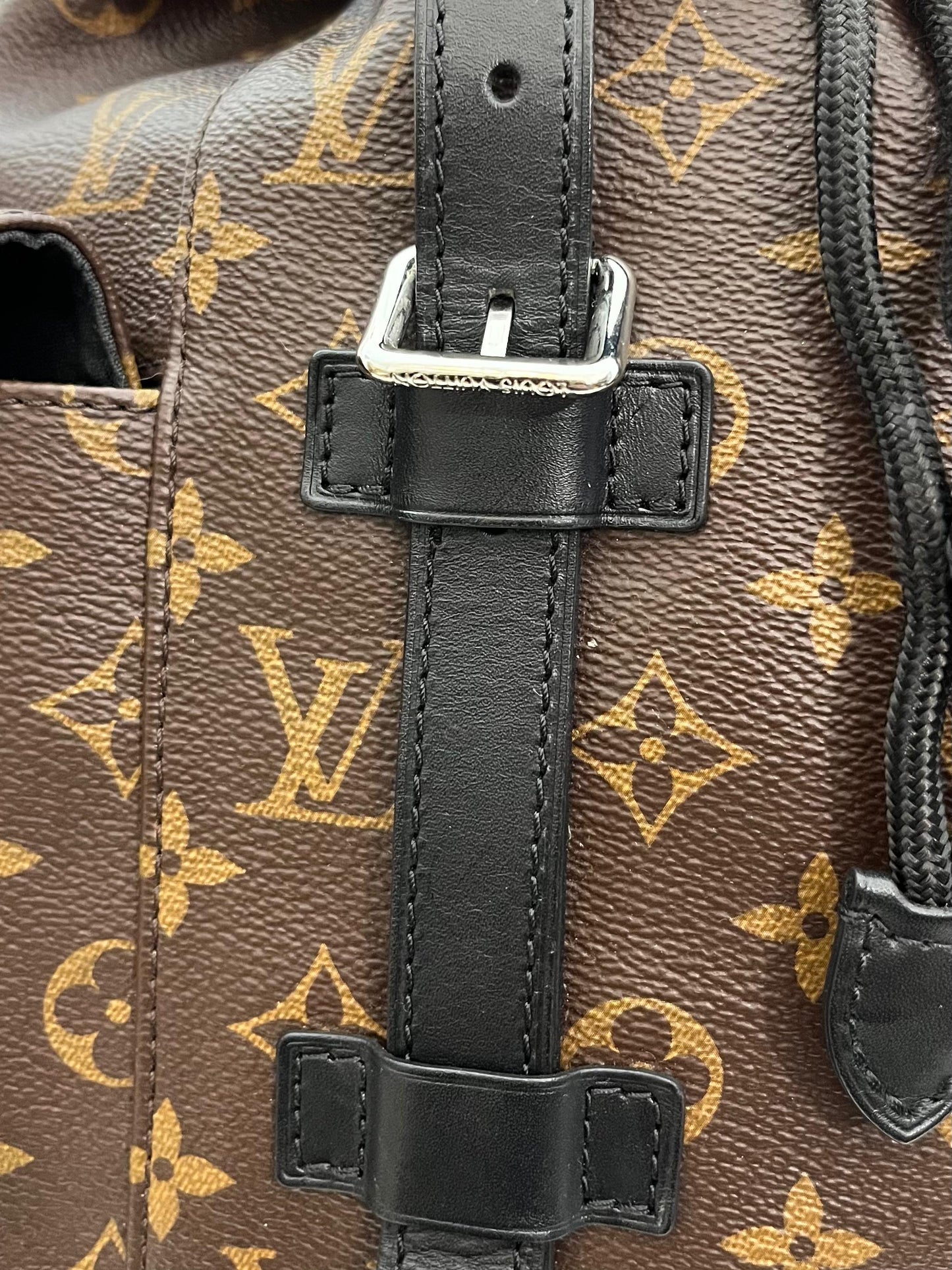 Louis Vuitton Christopher MM