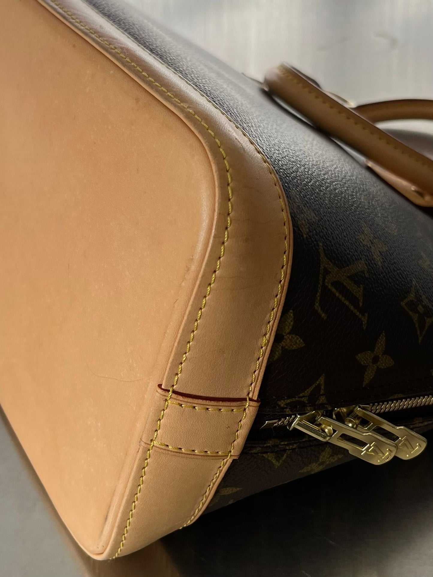 Louis Vuitton Alma PM