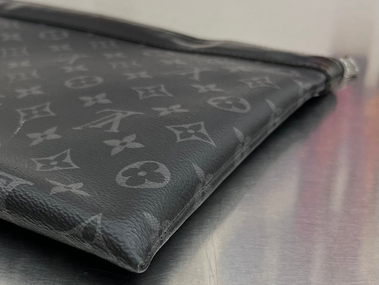 Louis Vuitton Pochette Discovery GM