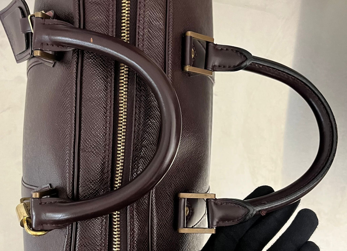 Louis Vuitton Helanga Taiga