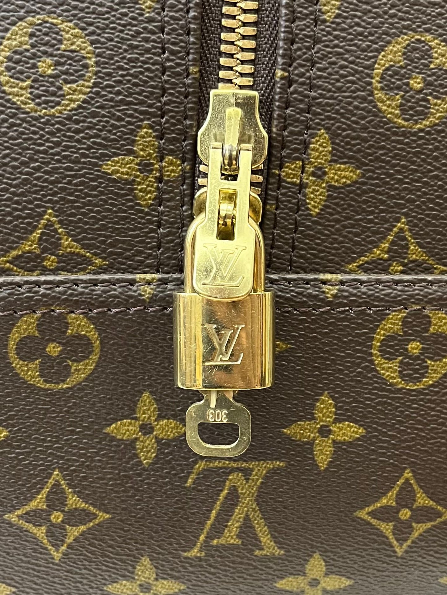 Louis Vuitton Evasion