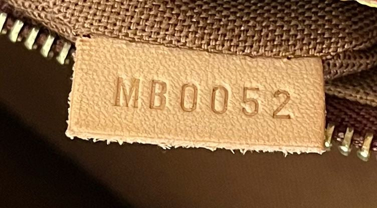 Louis Vuitton Porte Documents Pegase Monogram