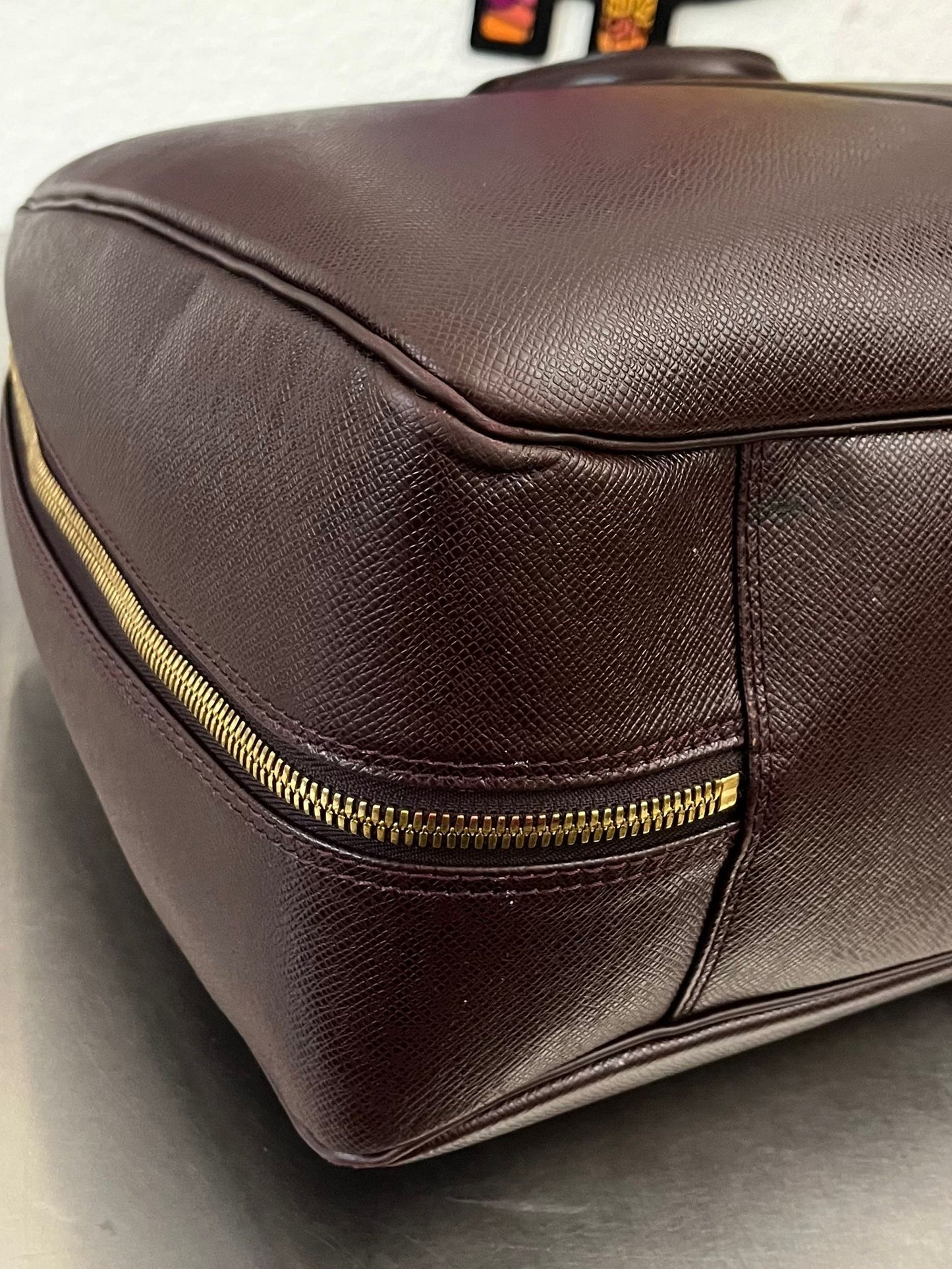 Louis Vuitton Helanga Taiga