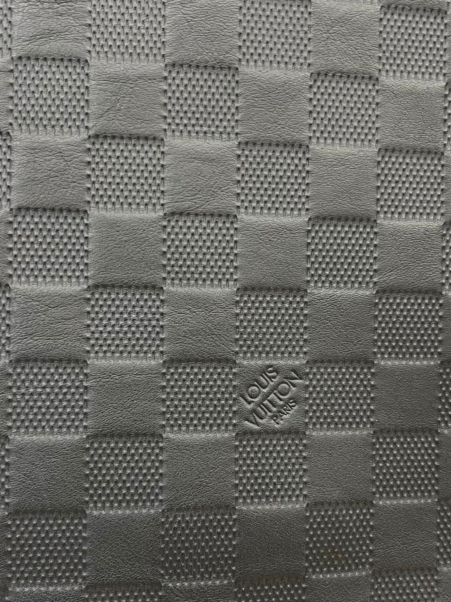 Louis Vuitton District Infini Leder