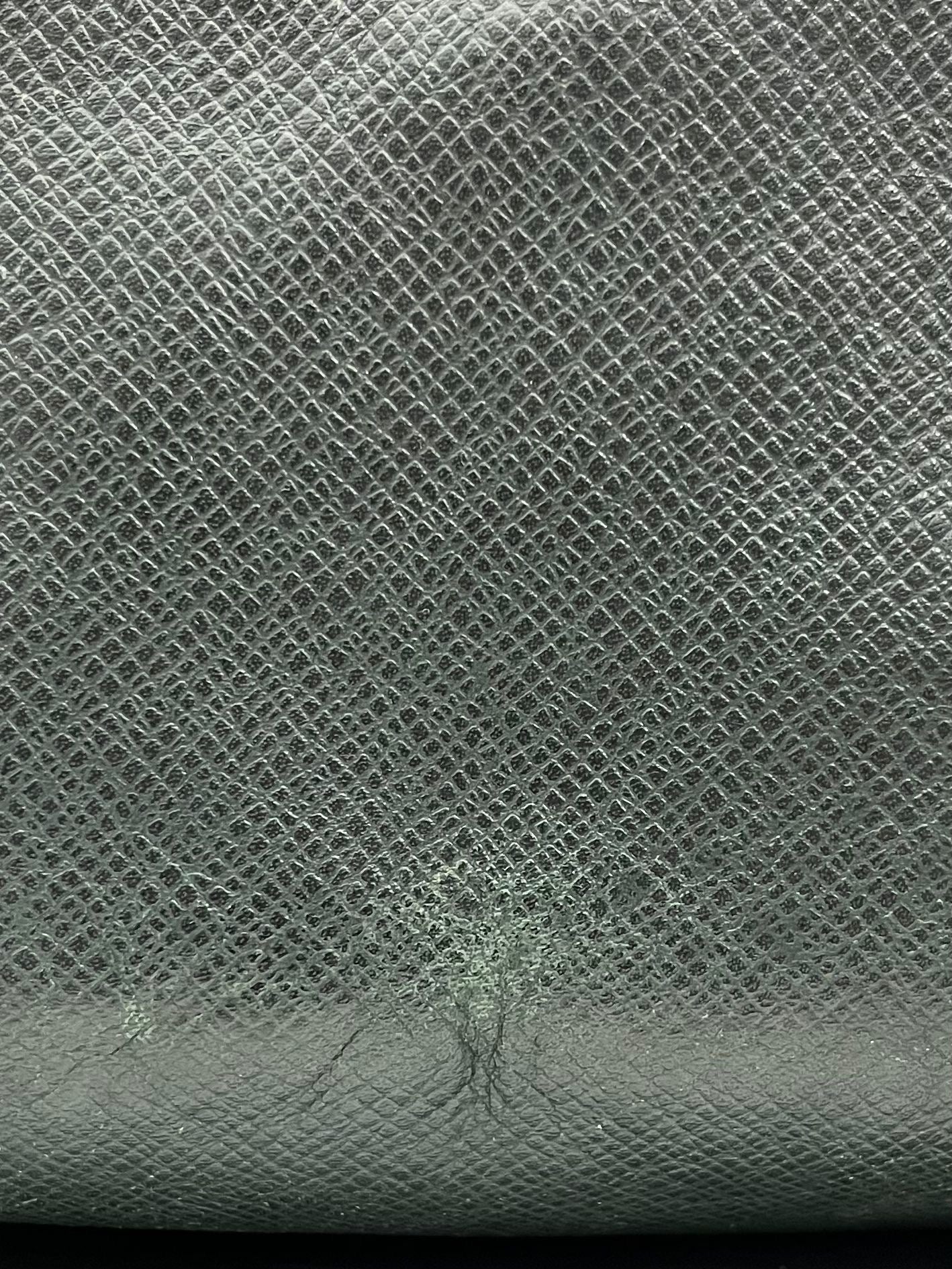 Louis Vuitton Kendall GM Taiga