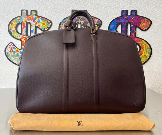 Louis Vuitton Helanga Taiga