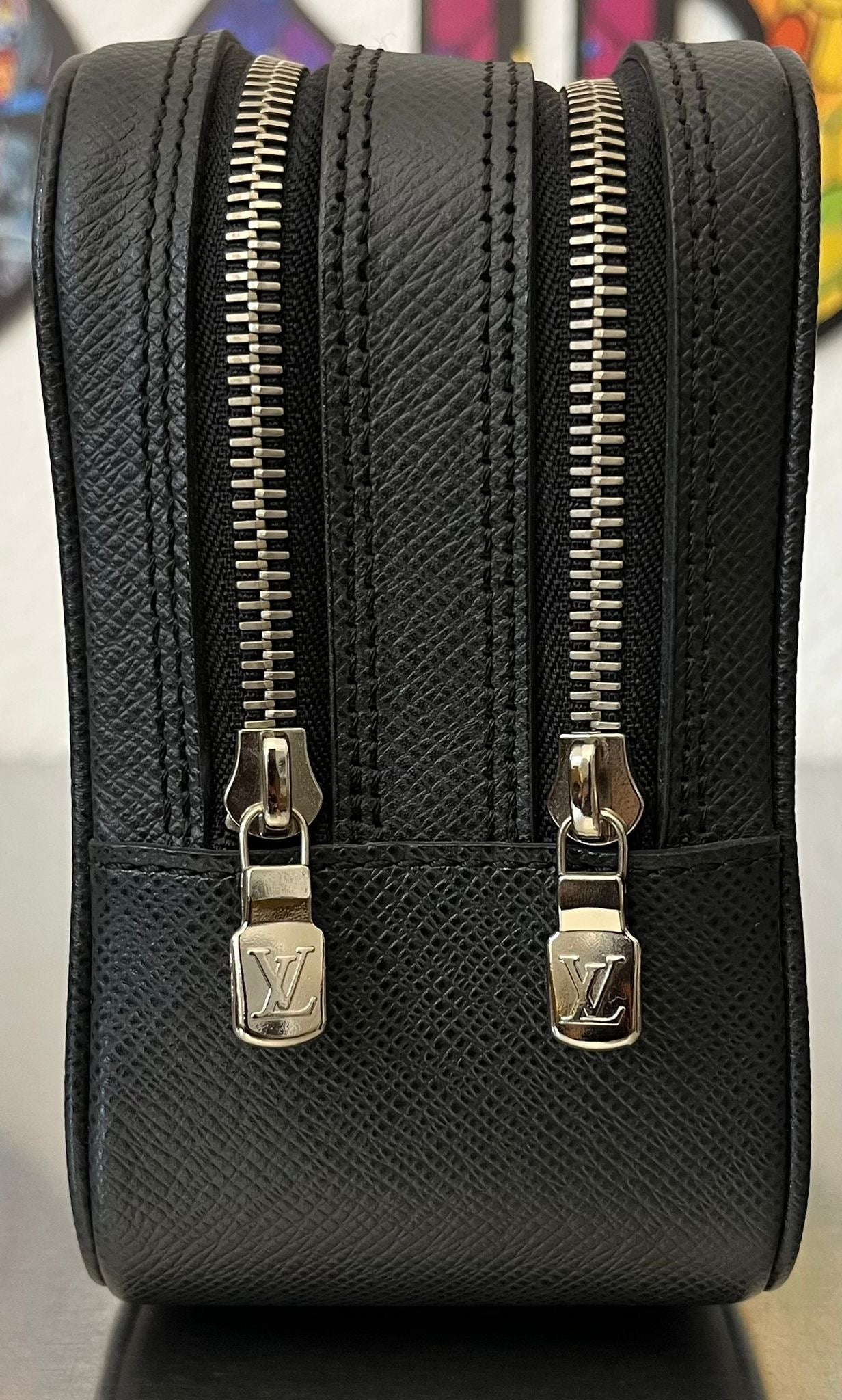 Louis Vuitton Pavel Taiga Leder