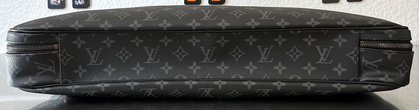 Louis Vuitton Kleiderschutzhülle Monogram Eclipse