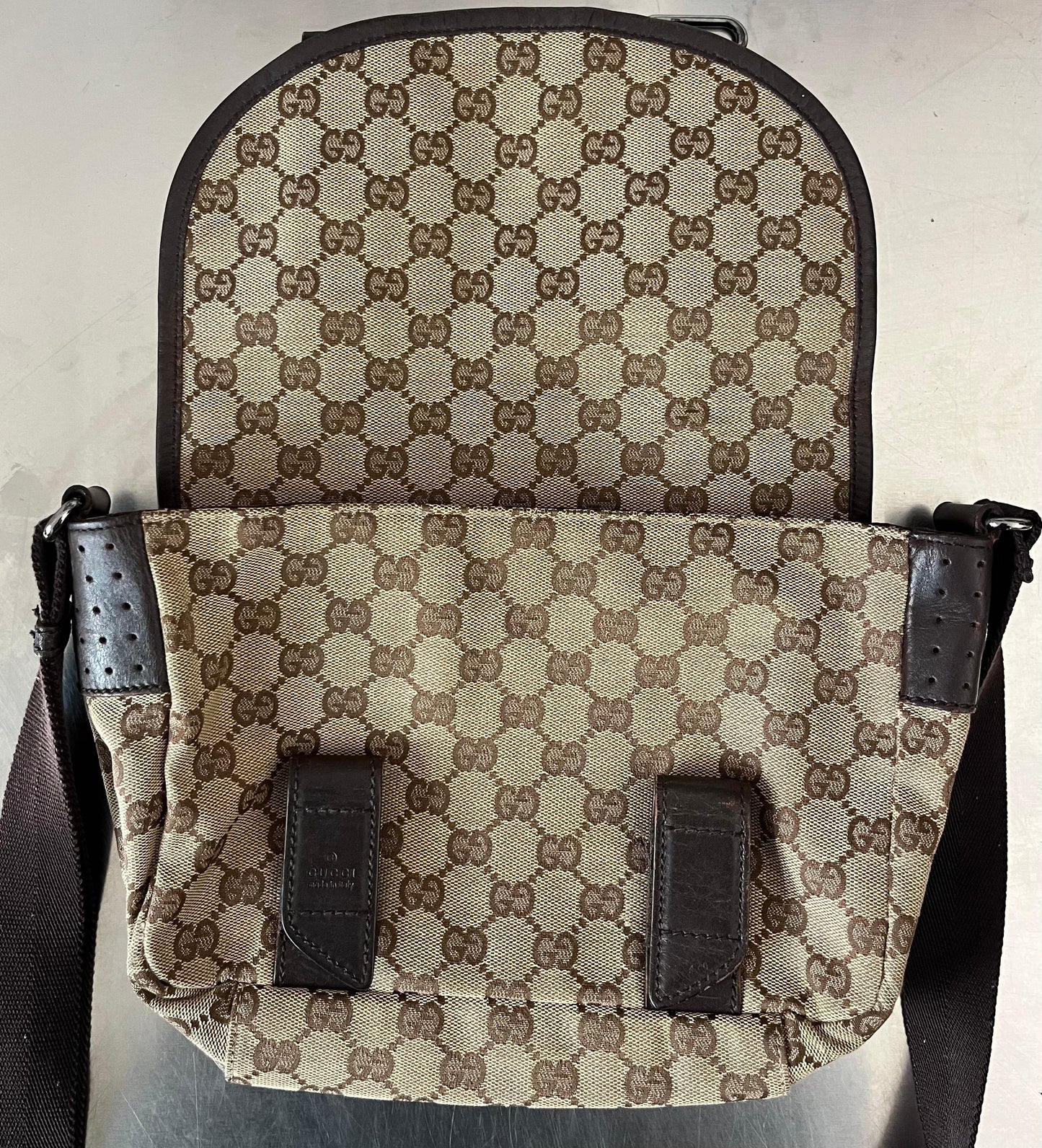 Gucci GG Canvas Umhängetasche