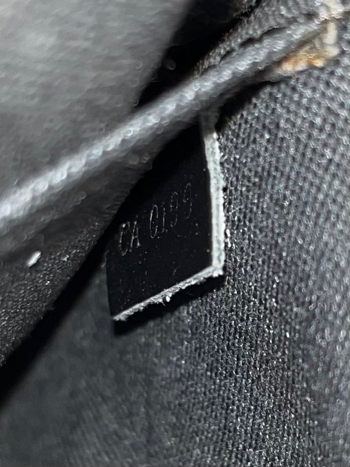 Louis Vuitton Belaia Taiga