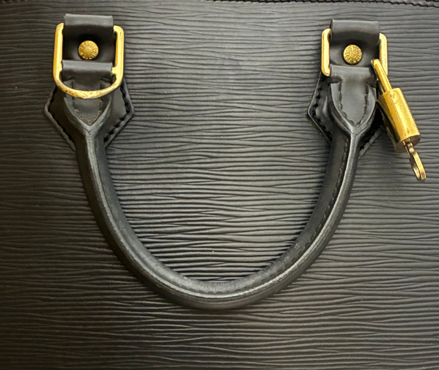 Louis Vuitton Alma PM Epi