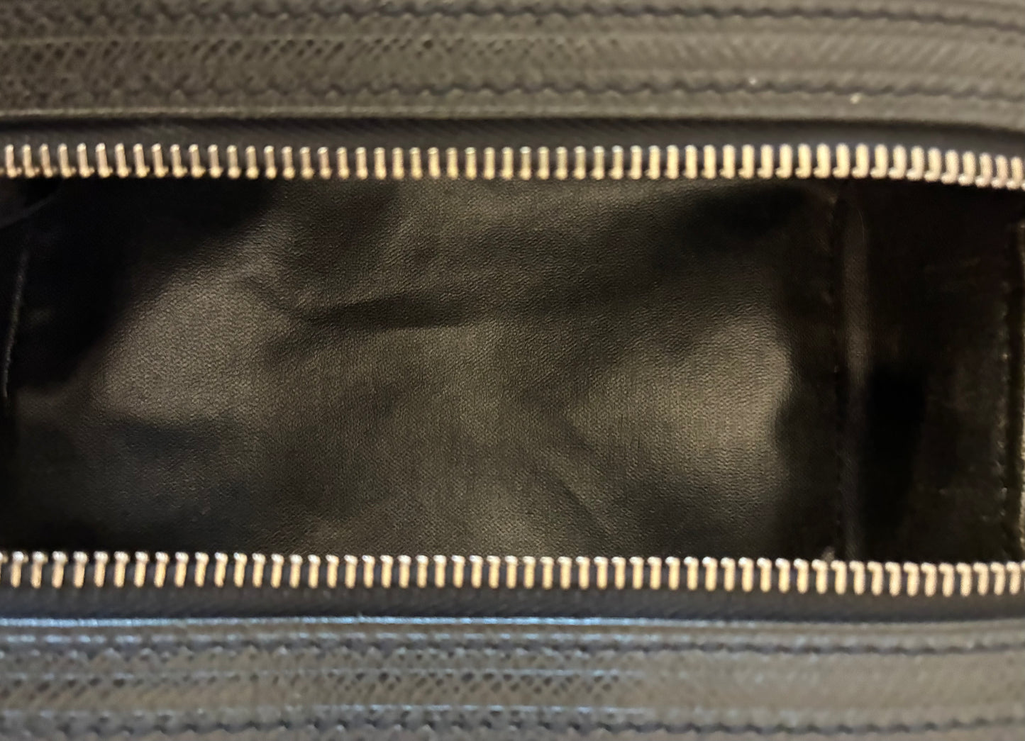 Louis Vuitton Trousse Ivan Taiga