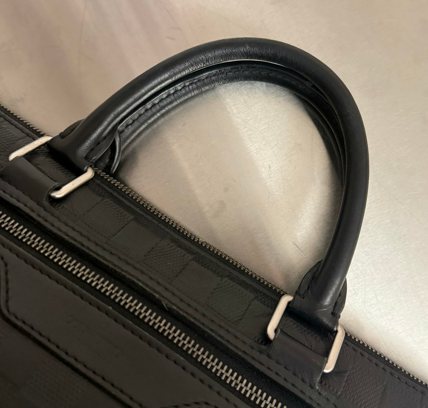 Louis Vuitton Avenue Infini Leder