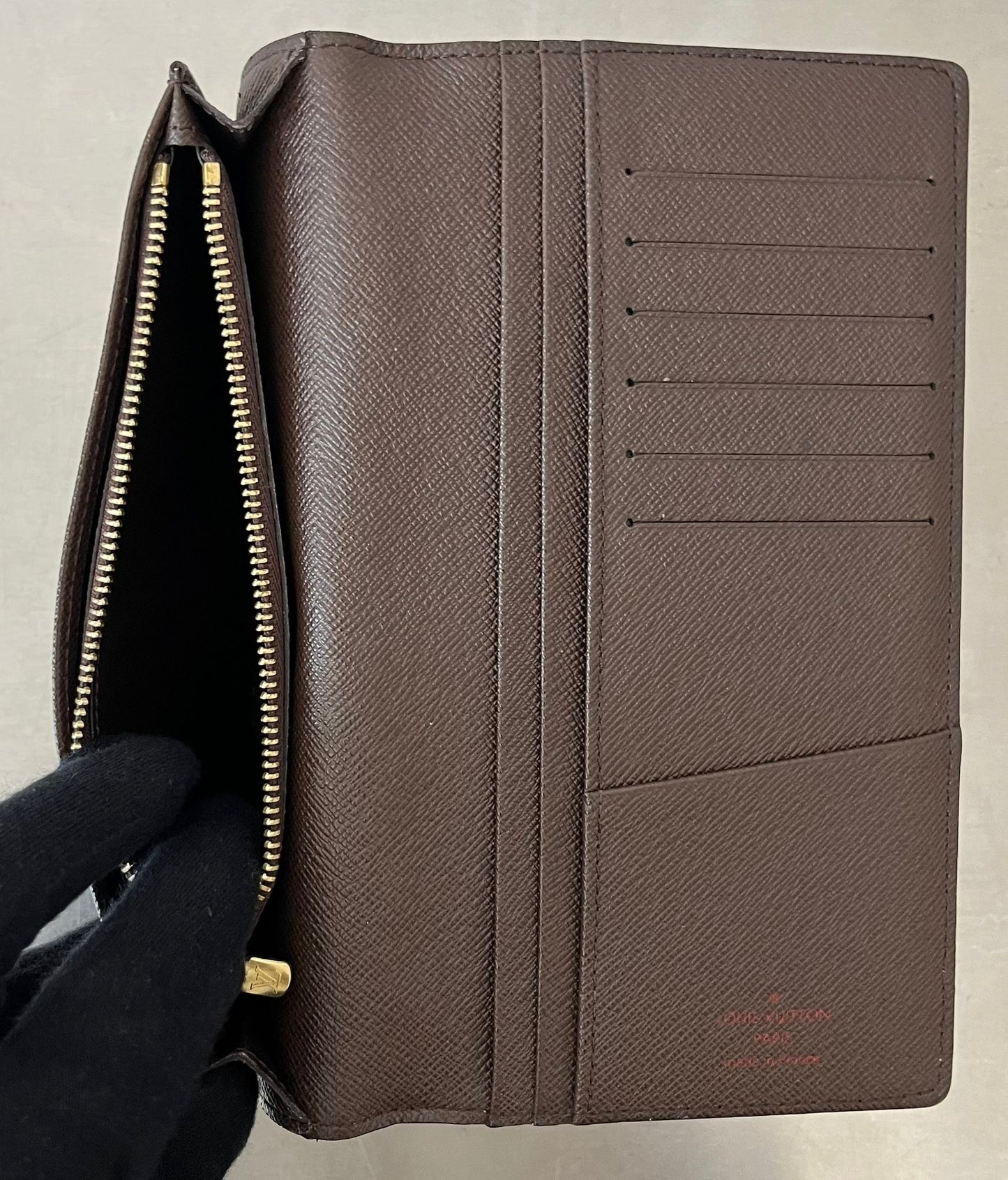 Louis Vuitton Brazza Damier