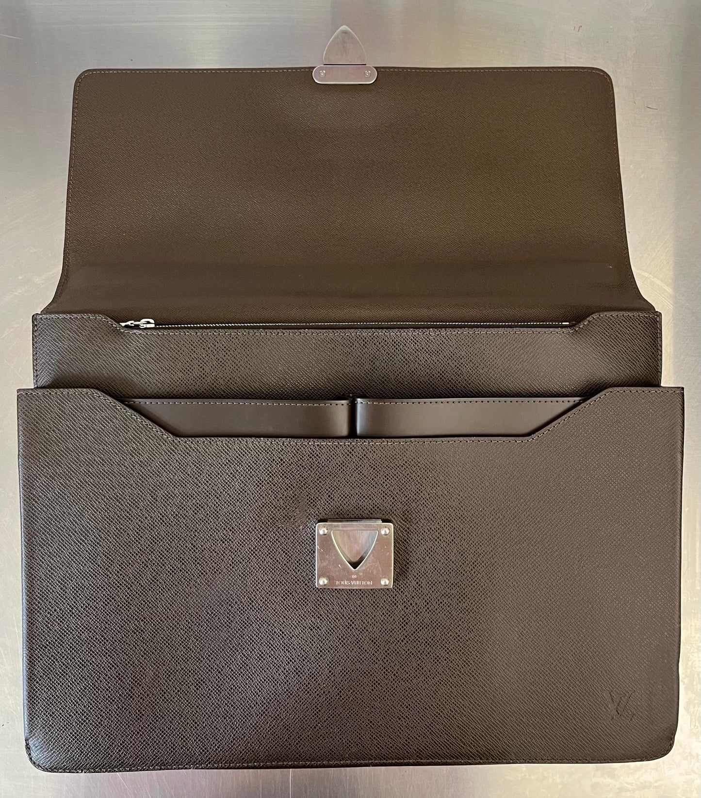 Louis Vuitton Laguito Taiga