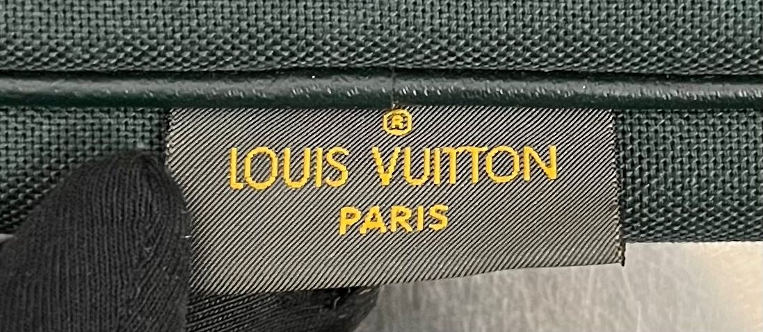Louis Vuitton Zippy XL Taiga