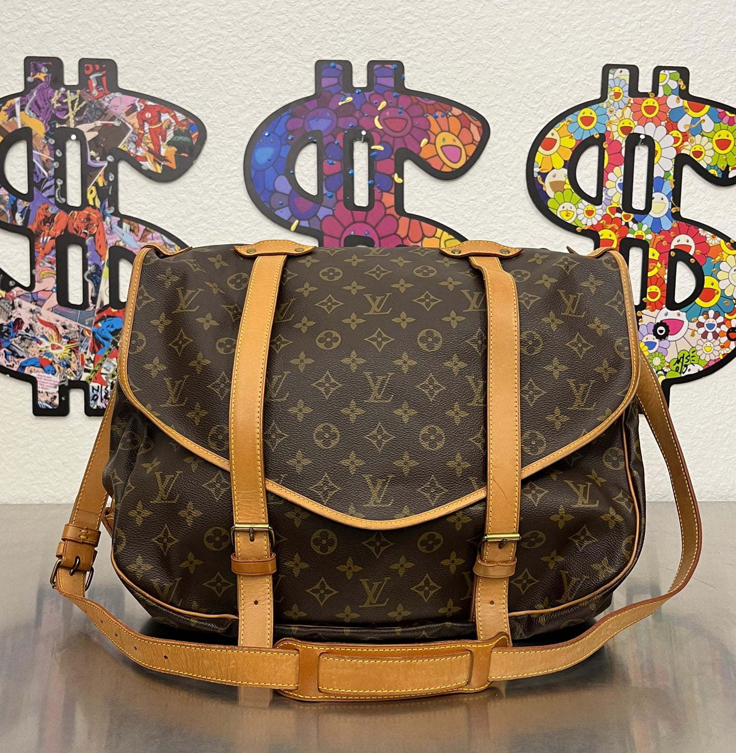 Louis Vuitton Saumur 43