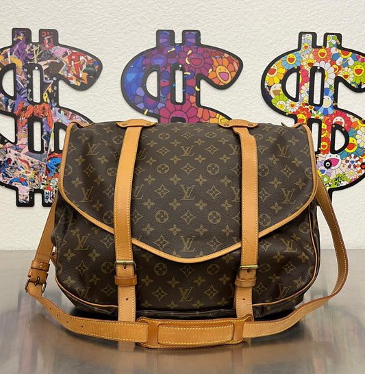Louis Vuitton Saumur 43