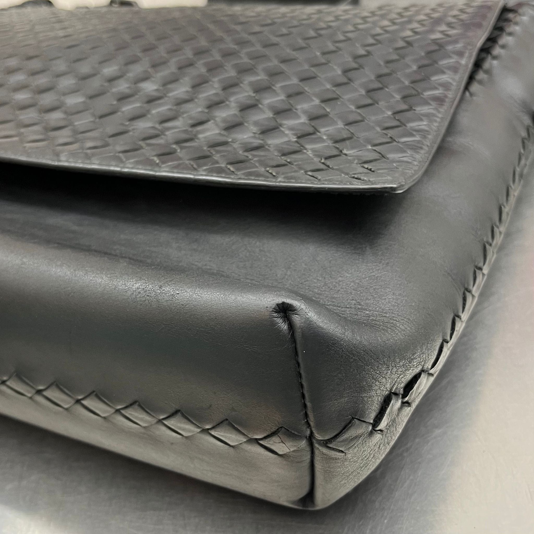 Bottega Veneta Intrecciato Messenger