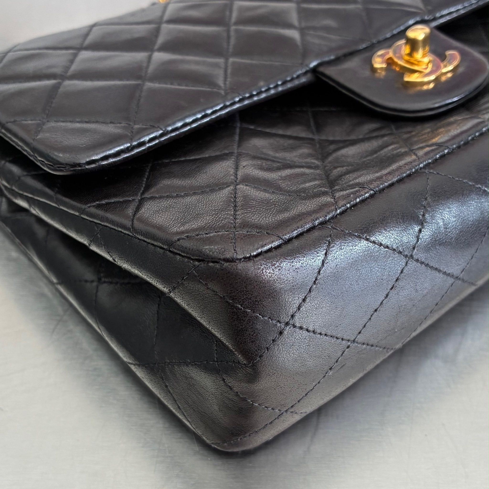 Chanel Timeless mittelgroße Tasche Lammleder