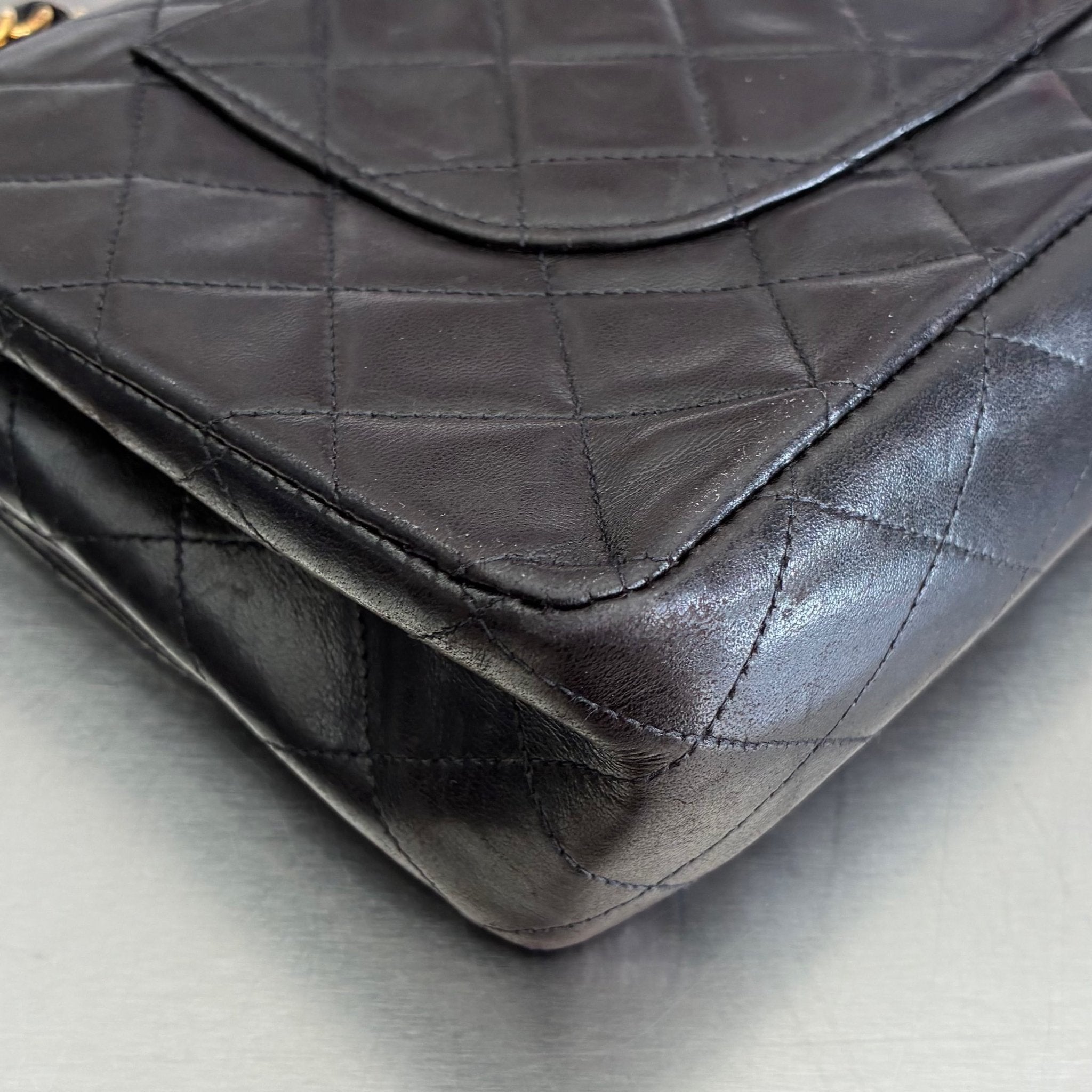 Chanel Timeless mittelgroße Tasche Lammleder